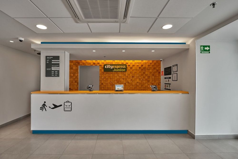 City Express Junior Mexicali 3