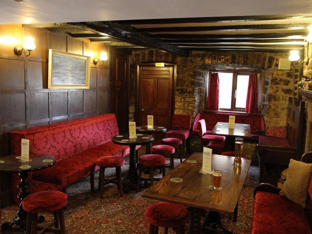 Jug and Glass Inn Matlock 2