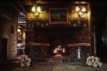 The Grasshopper Inn 3