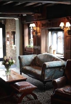 The Grasshopper Inn 2