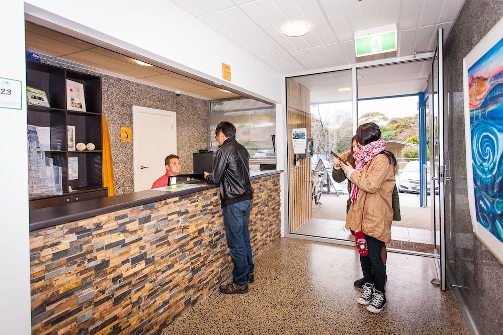 The Island Accommodation - Hostel 3