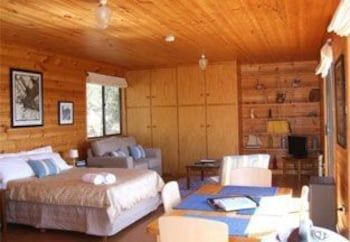 Bruny Island Escapes and Hotel Bruny 3