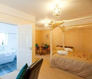 Crofters Hotel 3