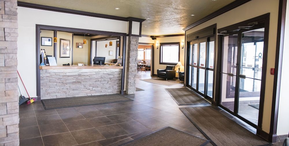 Days Inn by Wyndham High Level 2