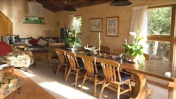 Bethells Beach Cottages 3