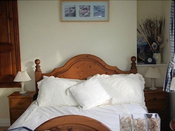 Limpert Bay Guest House 3