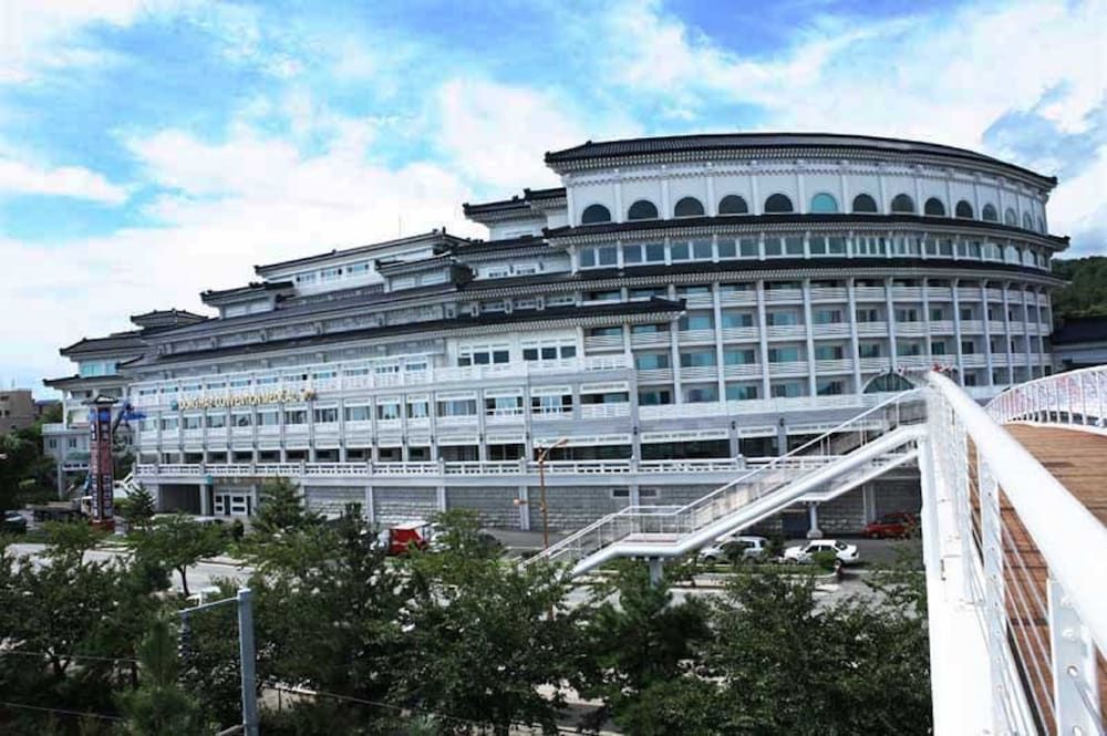 Donghae Boyang Hot Spring Convention Hotel