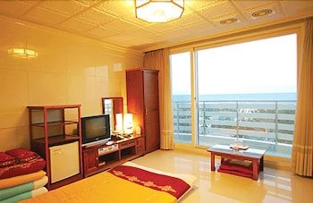 Donghae Boyang Hot Spring Convention Hotel 3