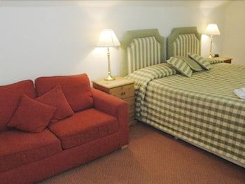 The Hunters Moon - Inn 2