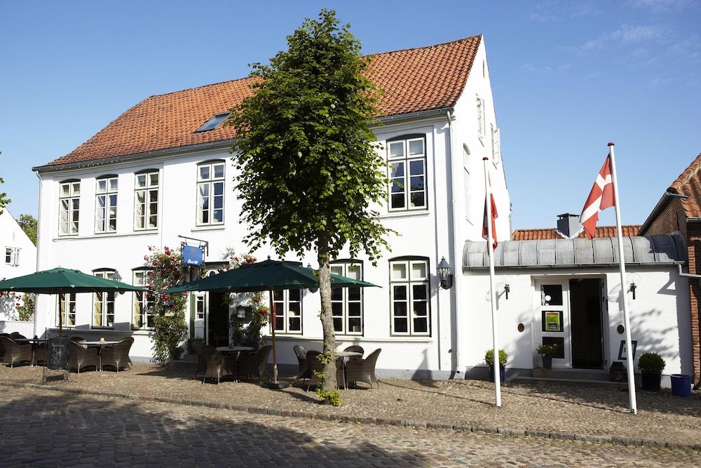 Schackenborg Slotskro 1