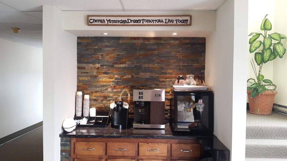 Saint Andrews Inn & Suites 3