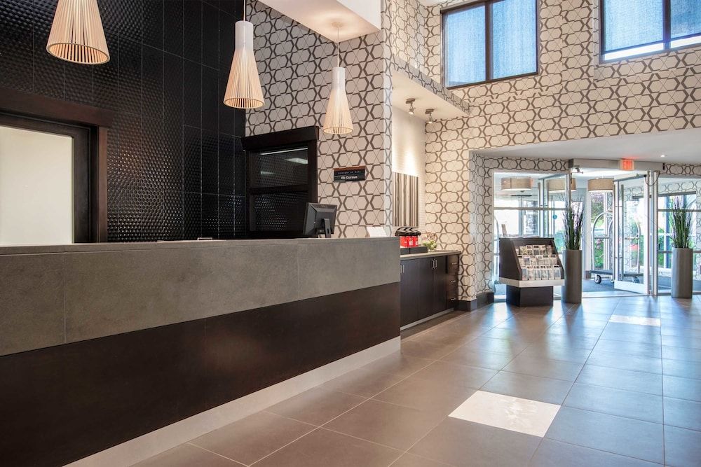 Sandman Hotel & Suites Abbotsford 2