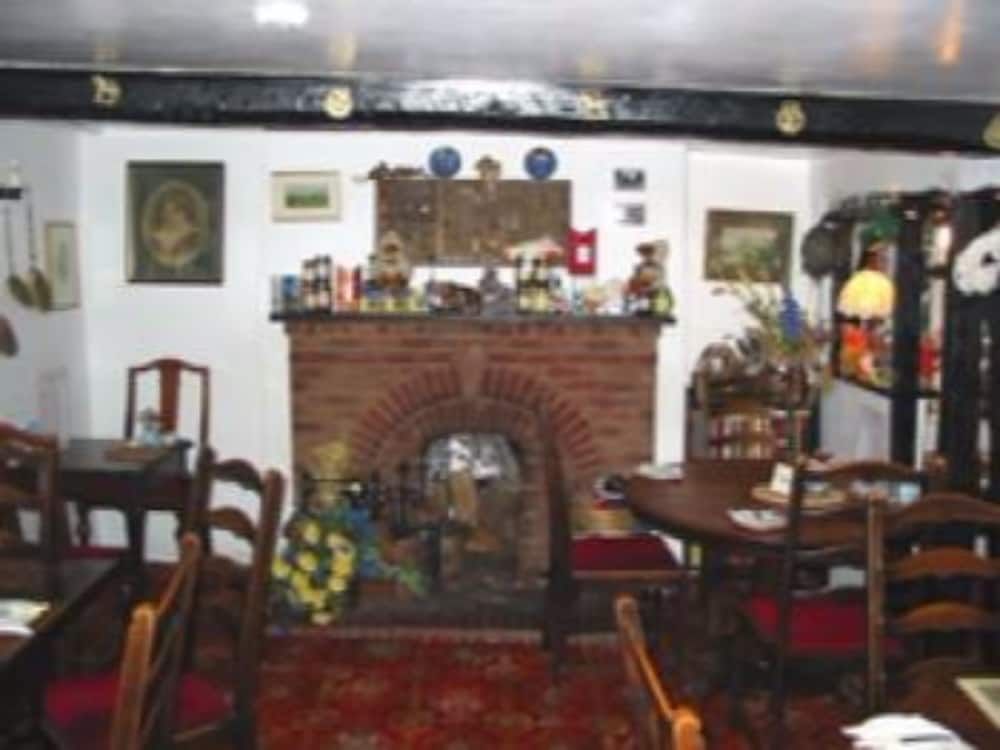 Southern Cross Guest House 2