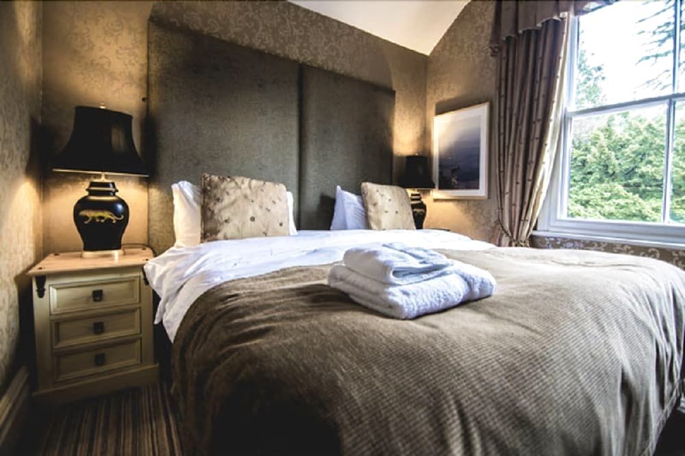 Tir-y-Coed Country House 2