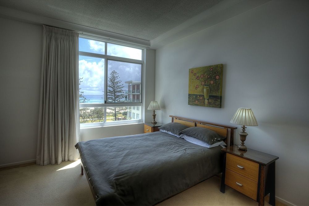 Kirra Beach Apartments 3 Kirra Beach Apartments 3