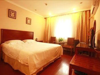 GreenTree Inn JiNan Bus Terminal Station Express Hotel 1