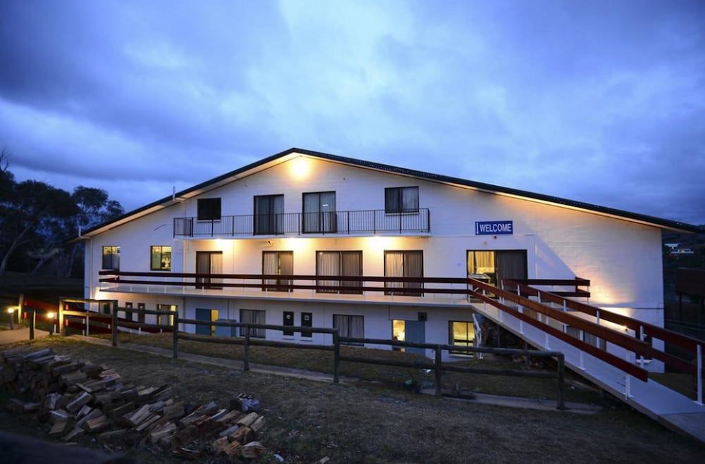 Alpine Resort Motel 2