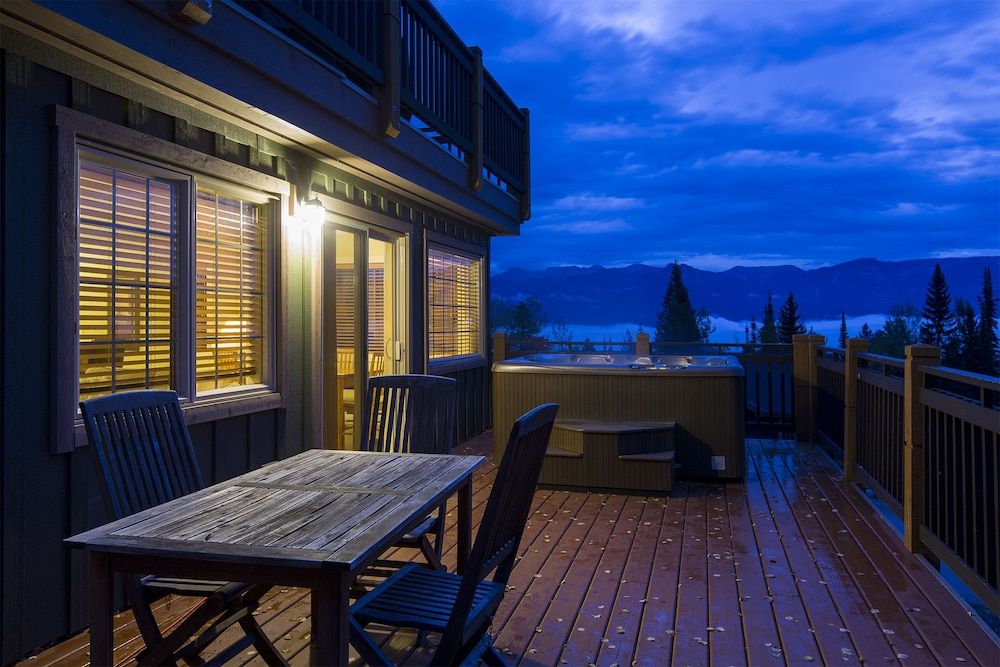 Aspens at Kicking Horse Mountain Resort