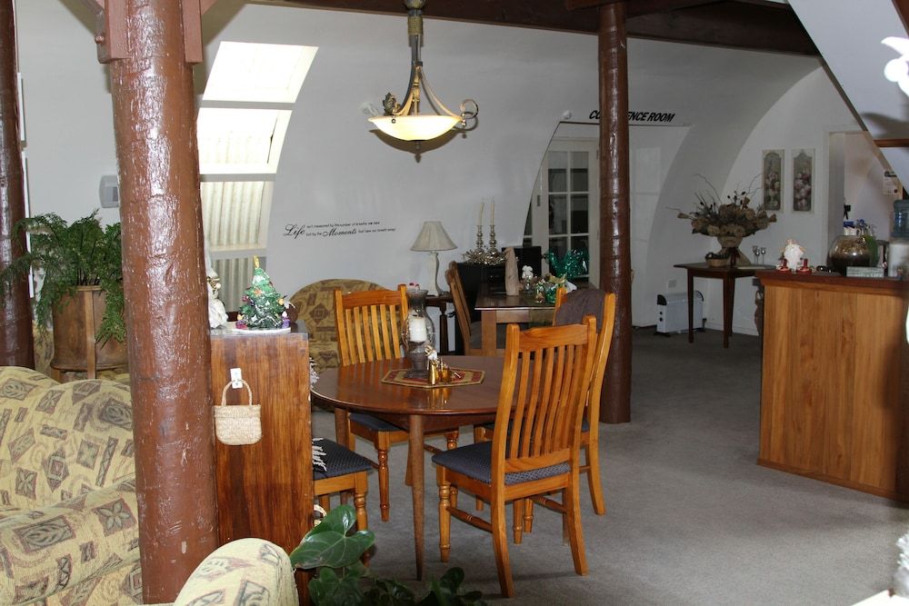 Woodlands Motel & Conference Venue 2