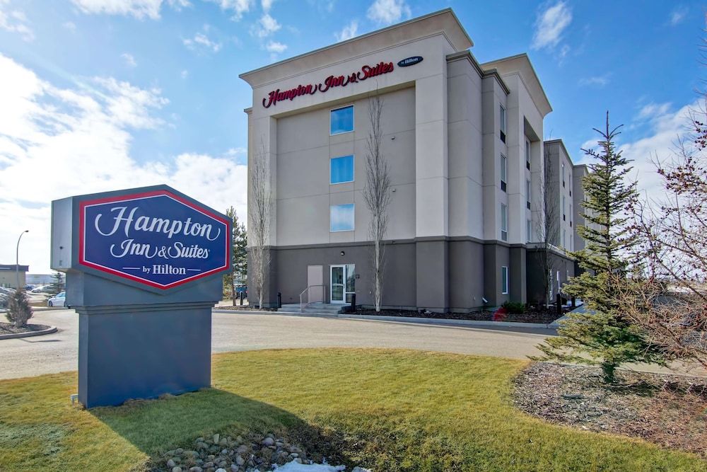 Hampton Inn & Suites by Hilton Red Deer 1