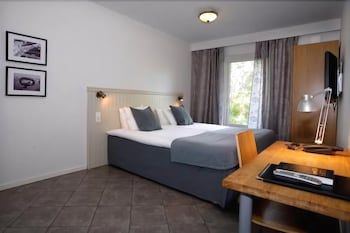 Adels Lågprishotell 3