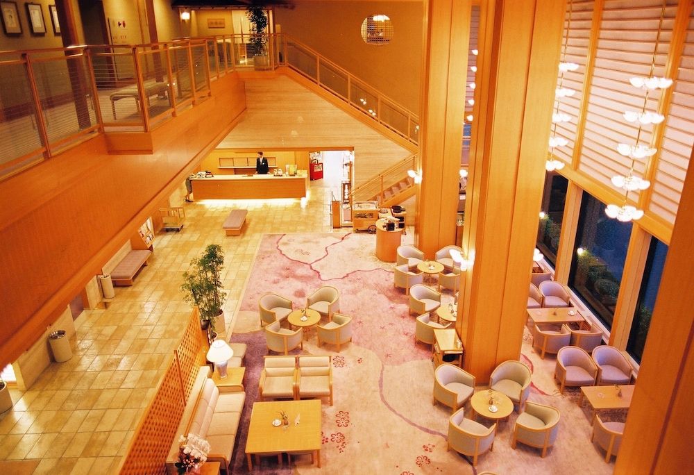 Takarazuka Onsen Hotel Wakamizu 2