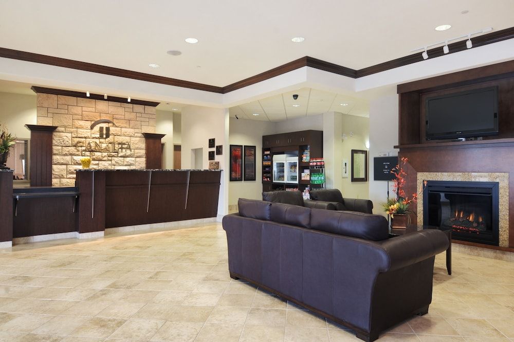 Weyburn Canalta Hotel 3