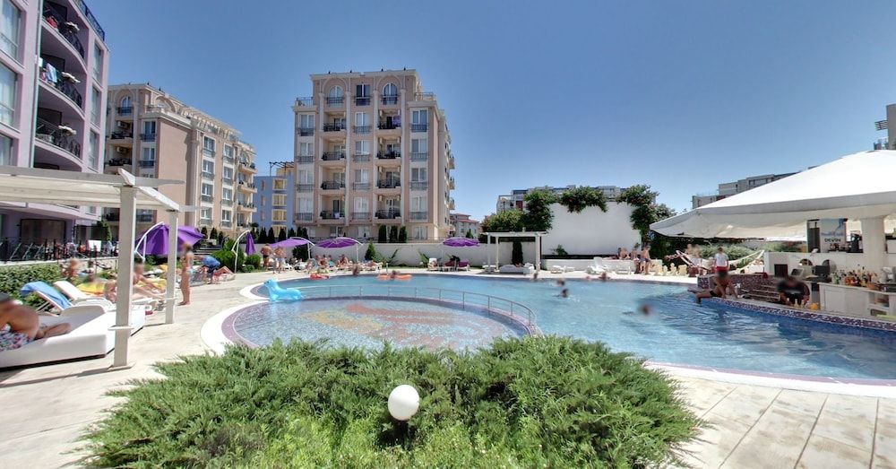 Rainbow 3 Resort Club 3 estrellas en Sunny Beach
