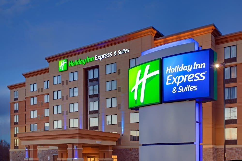 Holiday Inn Express Hotel & Suites Ottawa West Nepean 1