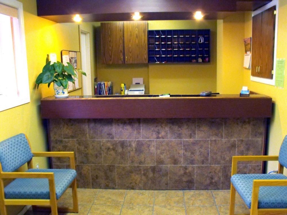 Canadas Best Value Inn Mile 0 2