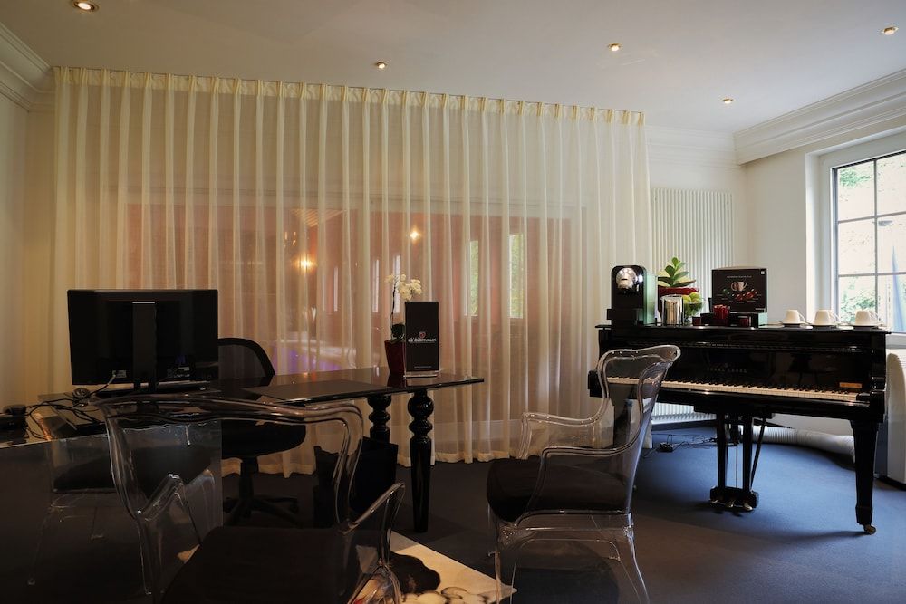 Hotel International 2