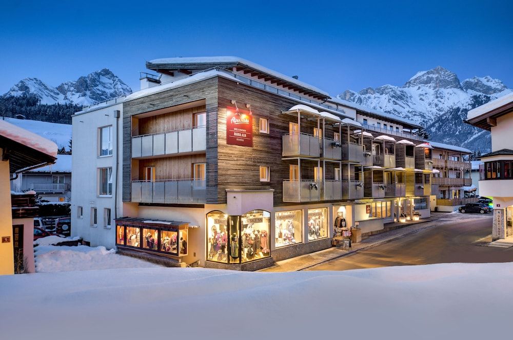 AlpenParks Hotel Maria Alm 1