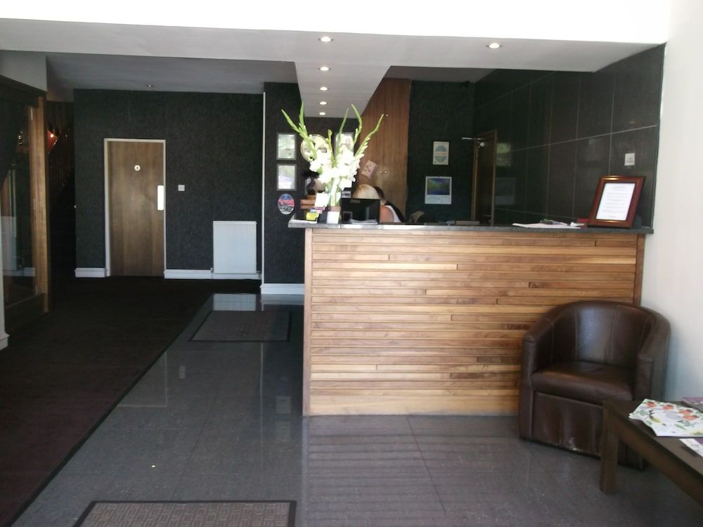 Richmond Park Hotel 2