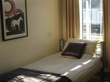 Clifton Guest House 3