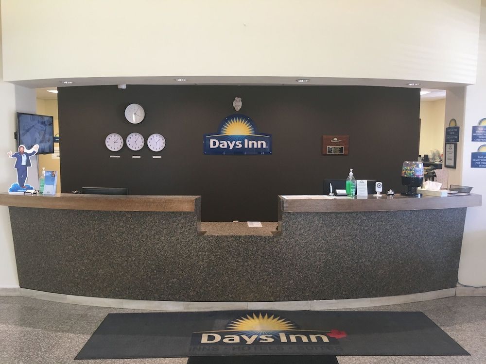 Days Inn by Wyndham Grande Prairie 2
