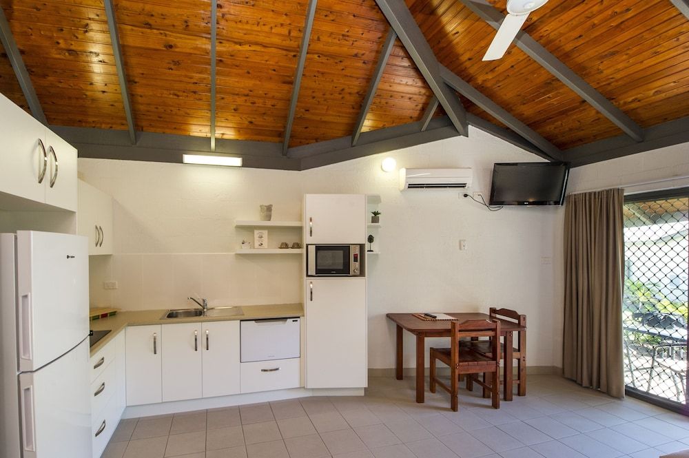 Island Leisure Resort 2