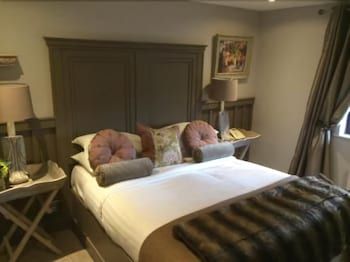 The Old Schoolhouse Inn 2