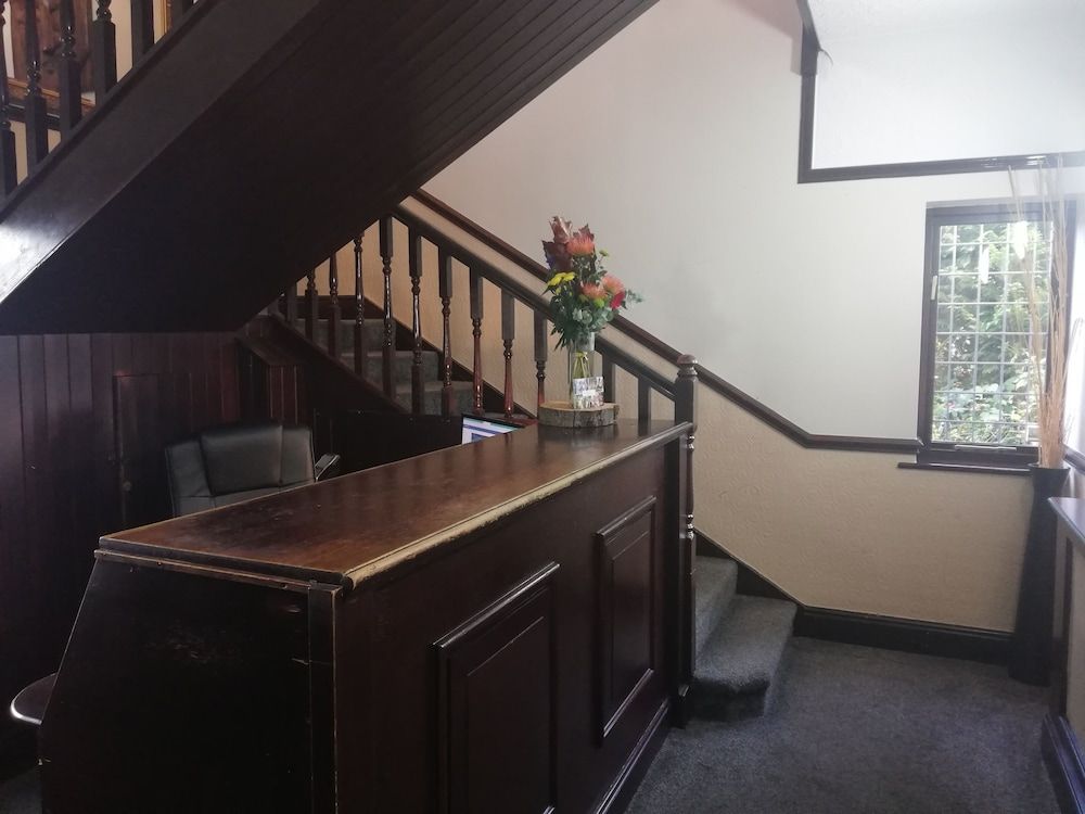 Flint Mountain Hotel 2