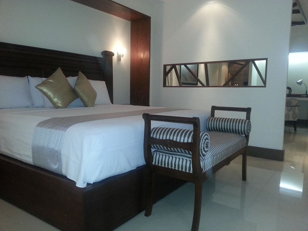 Best Western Gran Plaza 3