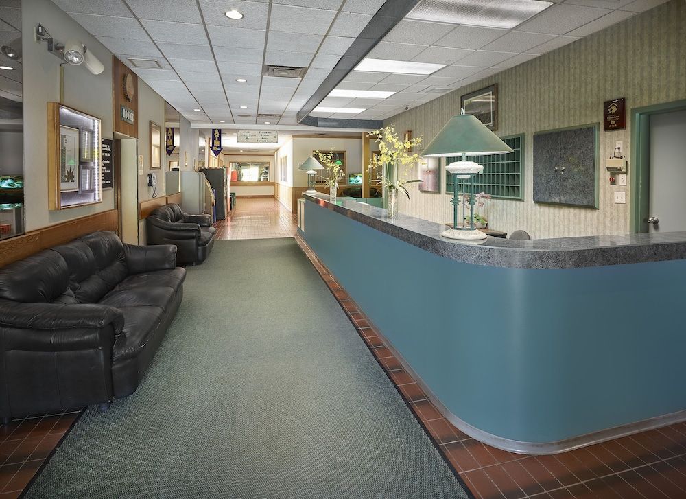 The Crestwood Hotel 2