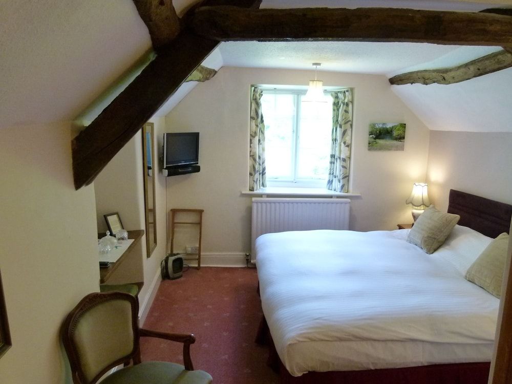 Collaven Manor Hotel 3