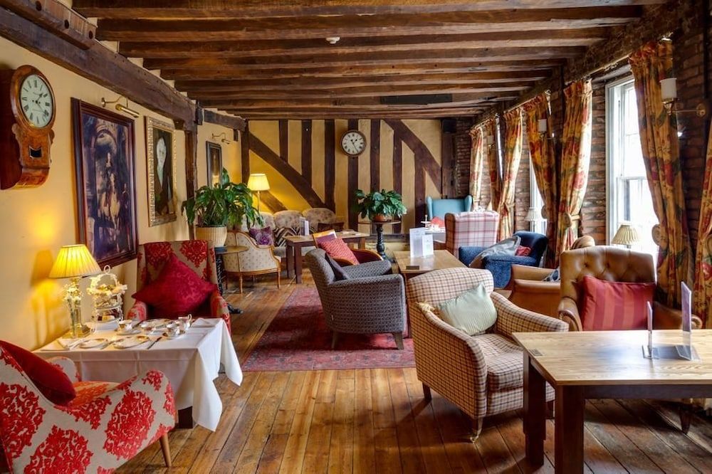 The Saracens Head Hotel 2