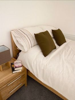 Aberdeen Serviced Apartments - The Lodge 2