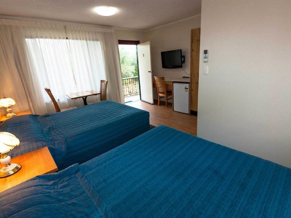 Bay Executive Motel 2