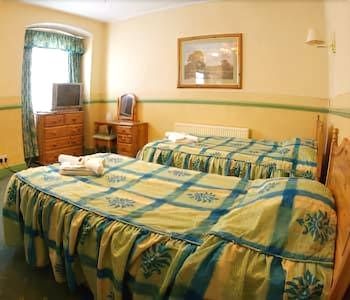 The Radstock Hotel 2