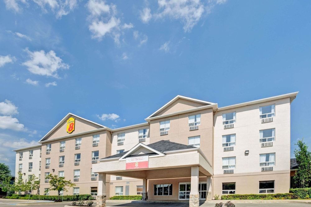 Super 8 by Wyndham Barrie 2 estrelas em Barrie