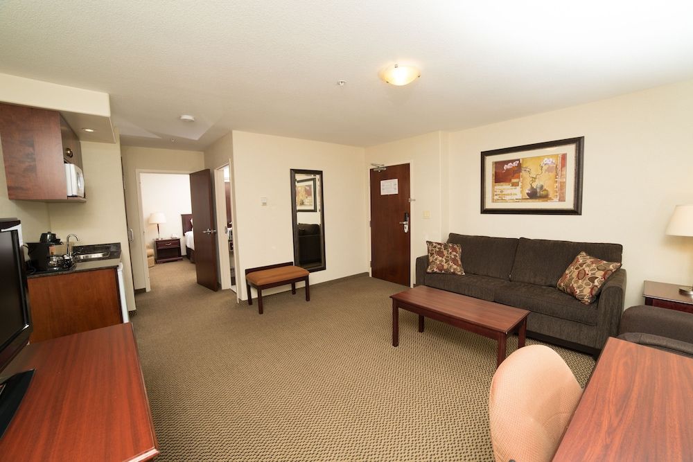 Holiday Inn Hotel & Suites Lloydminster 3