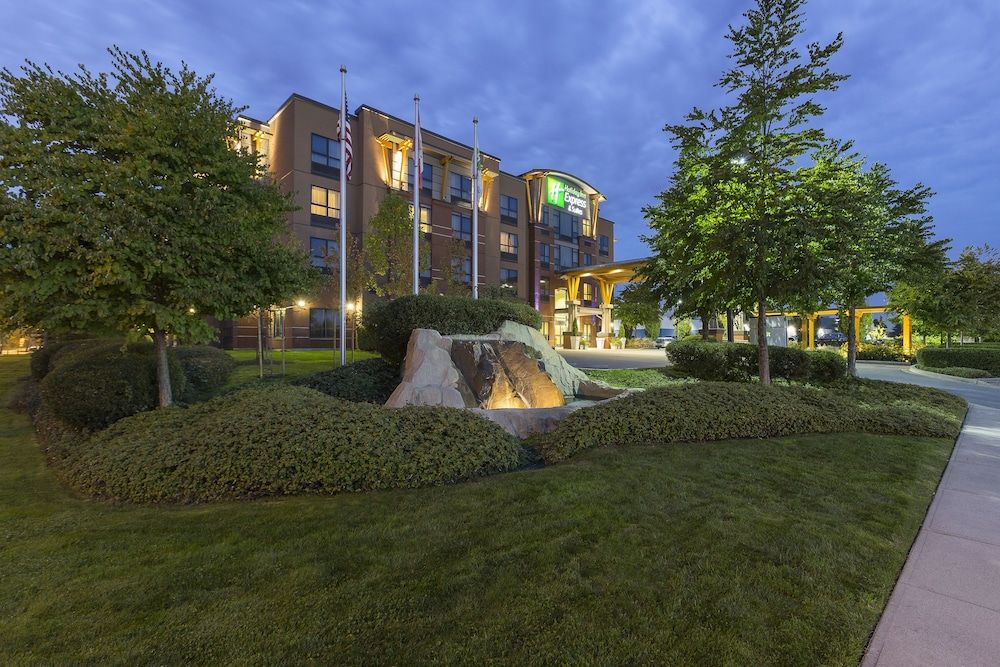Holiday Inn Express Hotel & Suites Riverport Richmond 3 estrellas en Richmond