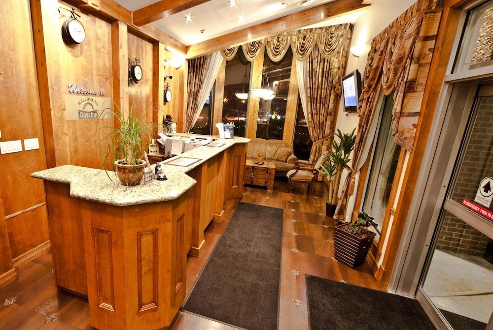 Days Inn by Wyndham Surrey 3