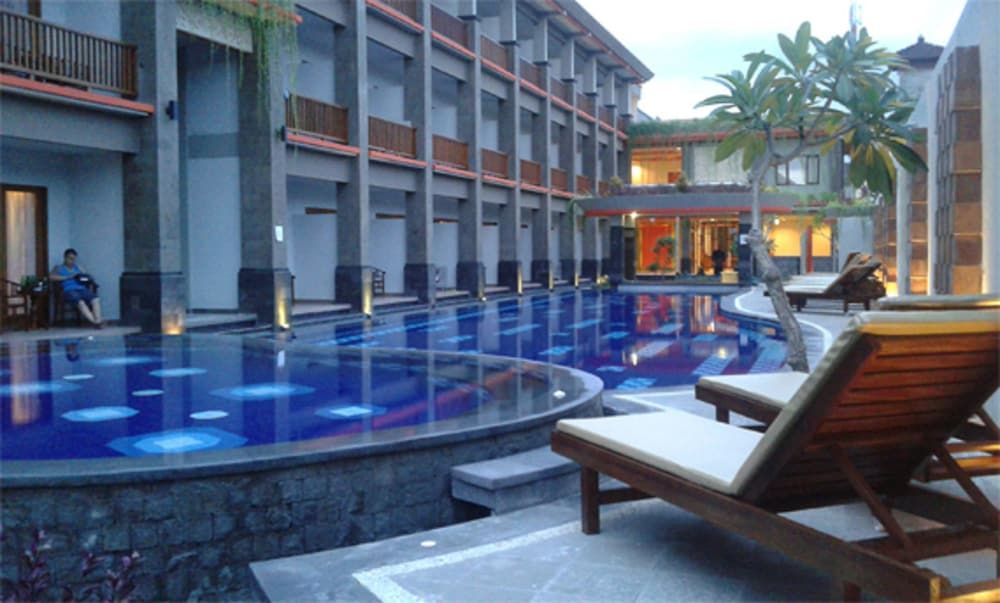 Grand Sinar Indah Hotel 3 estrellas en Legian